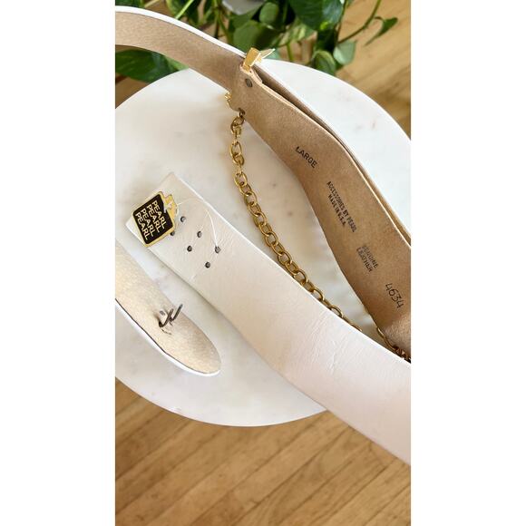 Vintage 1980s NWT Belt 80s White Leather Gold Chain Escada Style Belt Volup main image 4